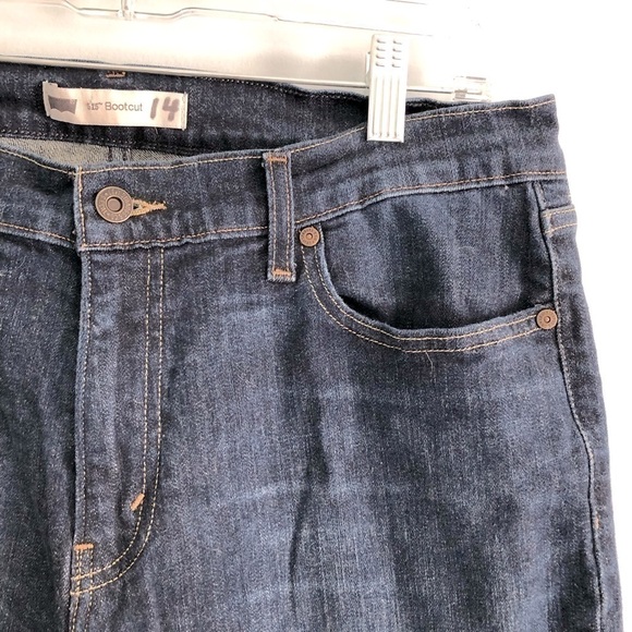 Levi’s Blue Dark Wash 515 Bootcut Jeans with Stud Detailed Back Flap Pockets 14 - Picture 3 of 12